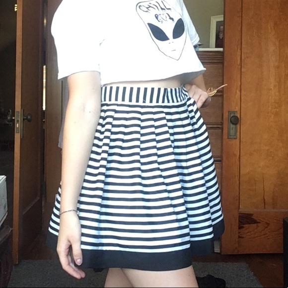 🔮grunge rocker flare skirt🔮 - Picture 1 of 4